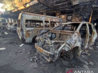BPBD catat 67 mobil terbakar dalam kasus pembakaran Kantor DPRD Makassar