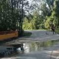 Tumpahan Solar di Jalan Desa Tongalino Lembo Konawe Utara, Pemotor Jatuh - Tribunnewssultra.com