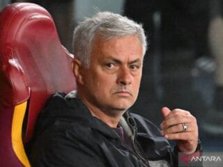 Mourinho kembali ke Portugal, siap latih Benfica setelah Bruno Lage dipecat
