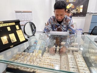 Harga Emas di Kota Kendari Sultra 24 September 2025, Buyback Antam dan Galeri 24 Rp2 Juta per Gram - Tribunnewssultra.com