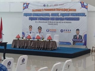 BREAKING NEWS Pelantikan Pejabat Administrator, Fungsional, Pengawas, Camat, Kapus Kota Kendari - Tribunnewssultra.com