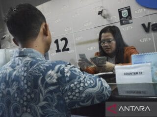Rupiah pada Kamis pagi melemah 0,25 persen jadi Rp16.726 per dolar AS