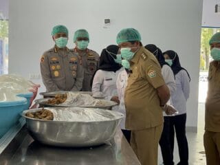 Penyedia Pangan MBG Sulawesi Tenggara Wajib Miliki Sertifikat Laik Higiene, Sekolah Sediakan Hotline - Tribunnewssultra.com