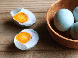 Telur Asin: Lezat, Bergizi, dan Penuh Manfaat untuk Tubuh