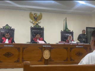 Vonis 4 Tahun Penjara untuk Ambo Ala, Pembuat Uang Palsu di Kampus UIN Alauddin Makassar