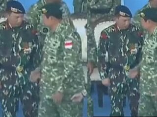 Sikap SBY Cueki Kapolri Listyo Sigit saat HUT ke-80 TNI Viral, Eks Dirreskrimum Polda Sultra Terdiam - Tribunnewssultra.com