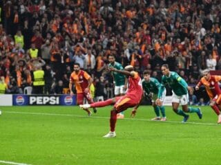 Liverpool takluk 0-1 dari Galatasaray, Osimhen jadi penentu lewat penalti